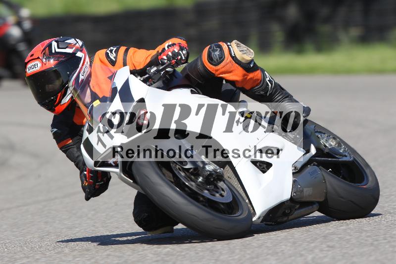 /13 01.05.2025 Speer Racing ADR/Gruppe gelb/110